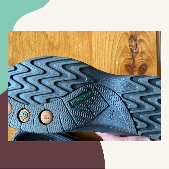 SOLD!! Dunham Slip on Mules New In Box - Picture 4 of 6